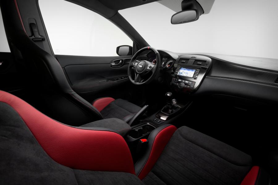  Nissan Pulsar Nismo Concept 2014 года  (фото 17 из 21)